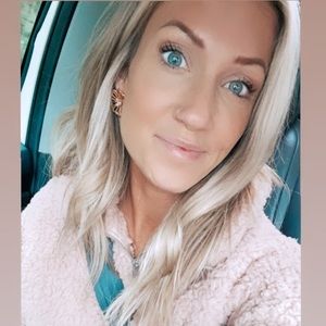 Meet your Posher, Kelli